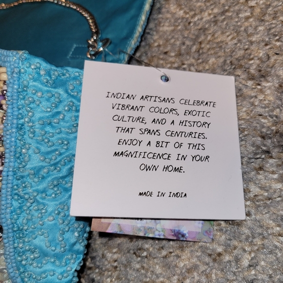 NWT Hand beaded clutch/crossbody bag - Picture 7 of 8